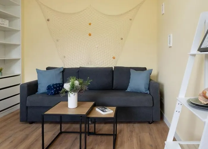 Captain's Quarters 1