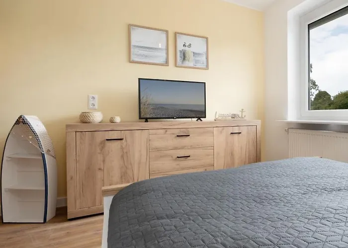 Captain's Quarters 1 *